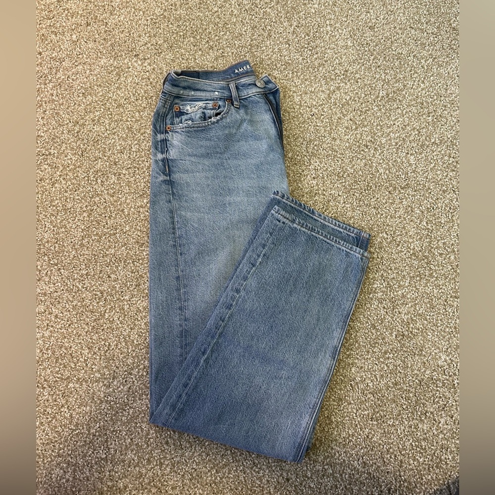 Women’s American eagle non holy jeans size 6